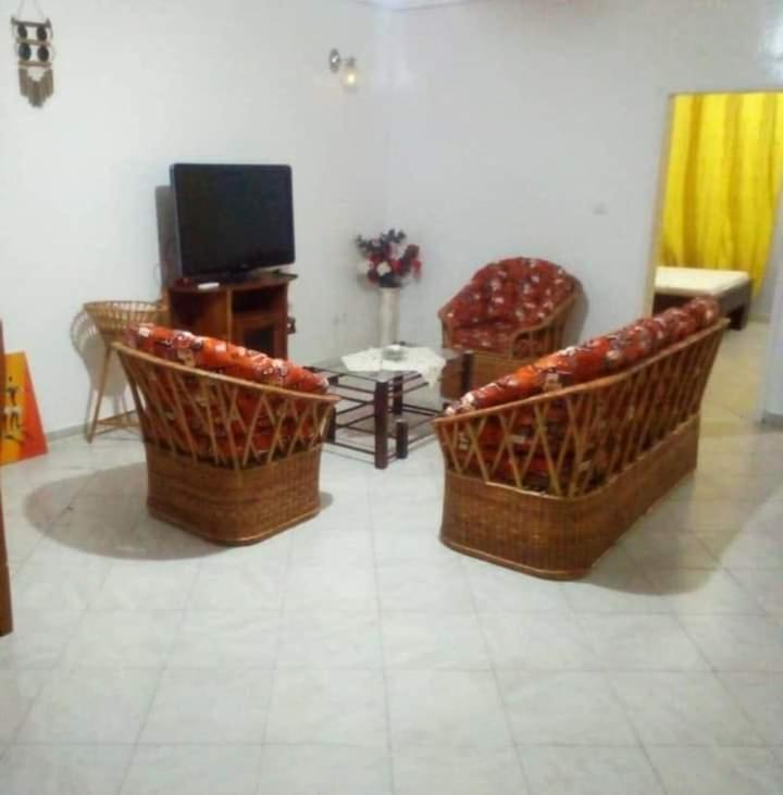 Résidence Sainte Honorine Yaoundé Esterno foto