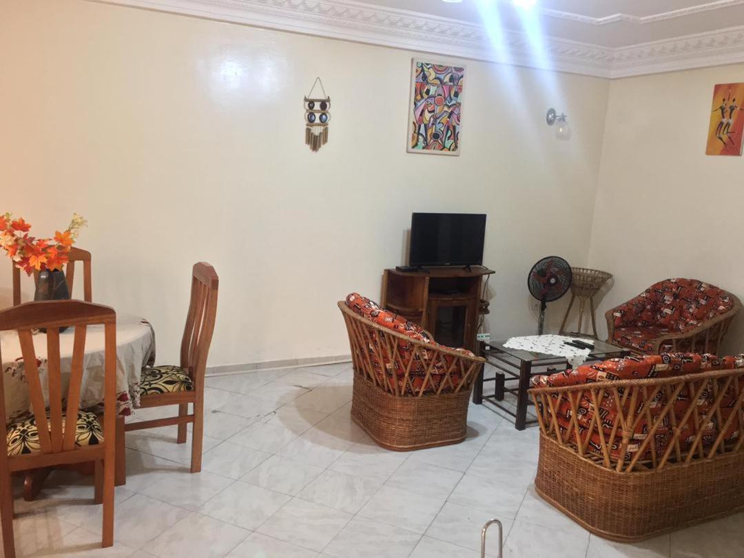 Résidence Sainte Honorine Yaoundé Esterno foto