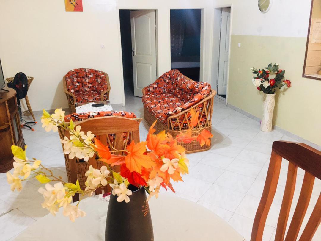 Résidence Sainte Honorine Yaoundé Esterno foto
