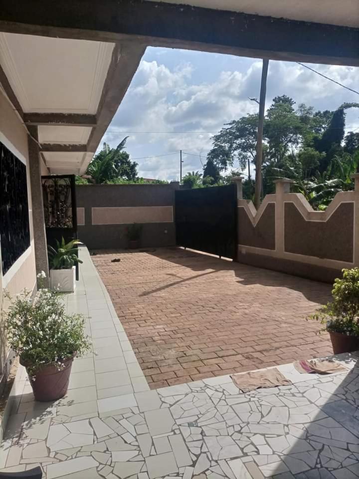 Résidence Sainte Honorine Yaoundé Esterno foto